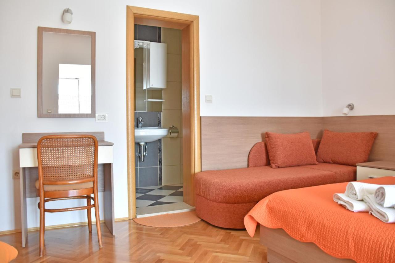 Apartments Stone Тучепи Екстер'єр фото