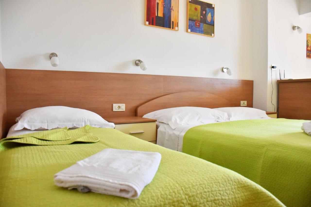 Apartments Stone Тучепи Екстер'єр фото