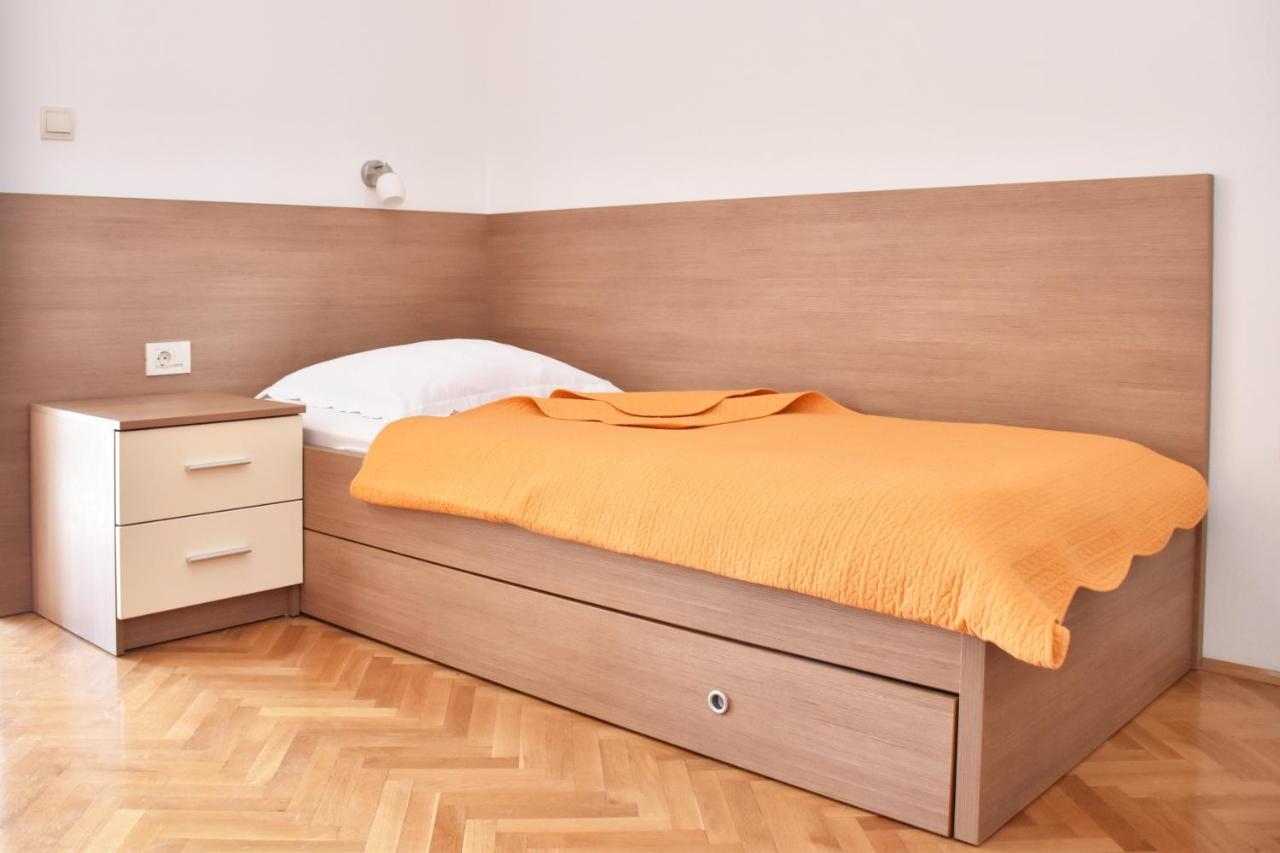 Apartments Stone Тучепи Екстер'єр фото