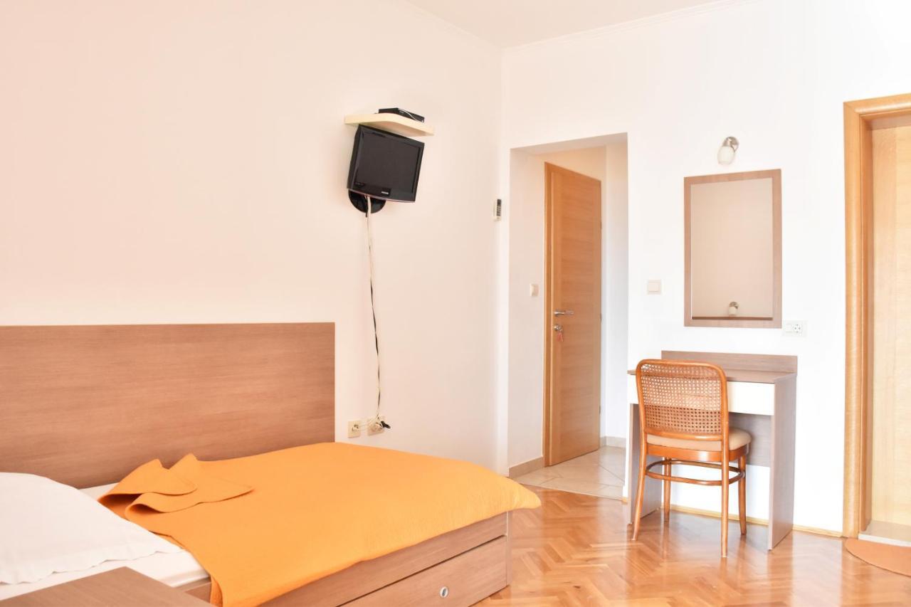 Apartments Stone Тучепи Екстер'єр фото