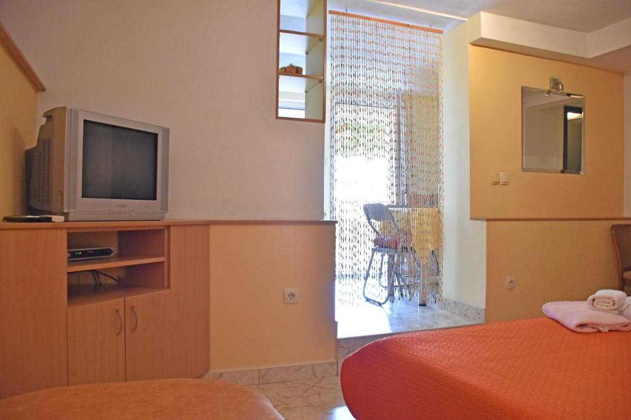 Apartments Stone Тучепи Екстер'єр фото