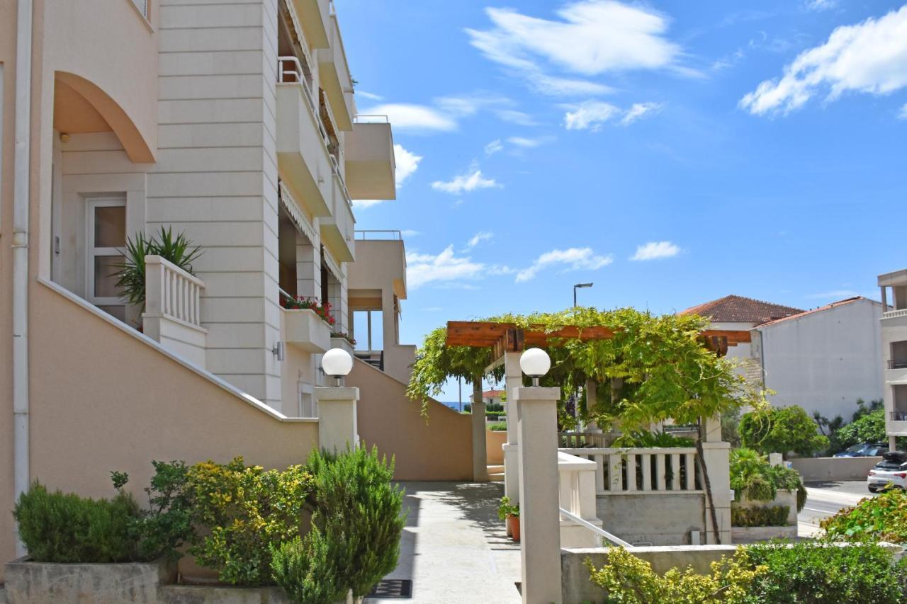 Apartments Stone Тучепи Екстер'єр фото