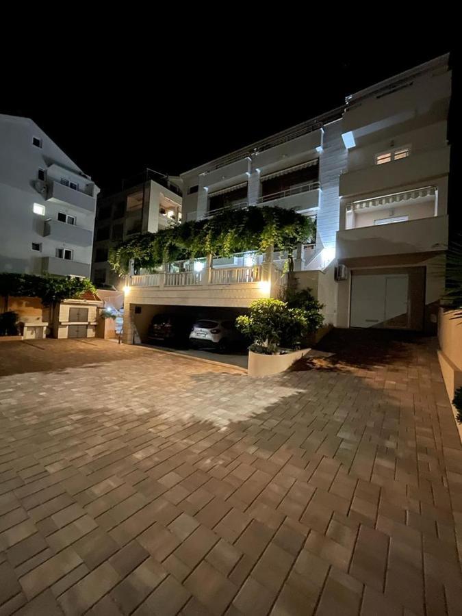 Apartments Stone Тучепи Екстер'єр фото